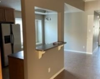929 Crystal Dove Avenue - Photo Thumbnail 8