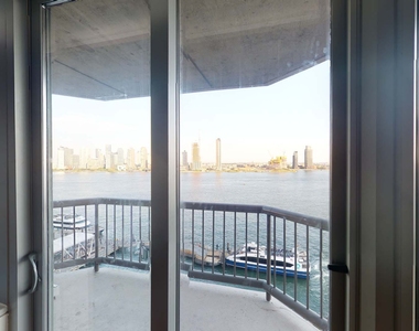 401 E 34th St - Photo Thumbnail 4