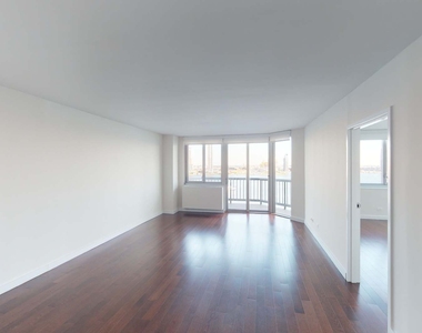 401 E 34th St - Photo Thumbnail 3