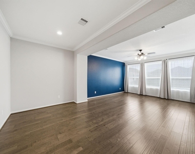 10009 Granary Drive - Photo Thumbnail 6