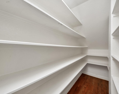 605 W Polk Street - Photo Thumbnail 31