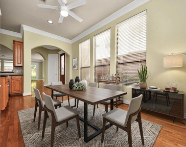 605 W Polk Street - Photo Thumbnail 7