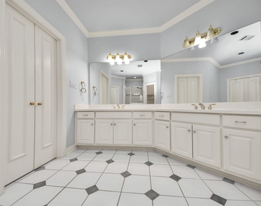 605 W Polk Street - Photo Thumbnail 27