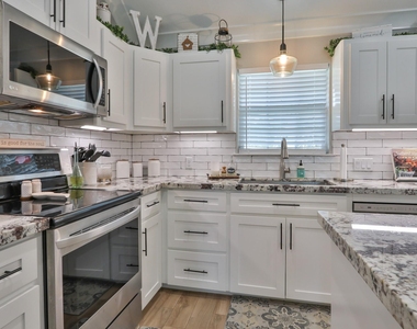 13202 Cardin Street - Photo Thumbnail 9