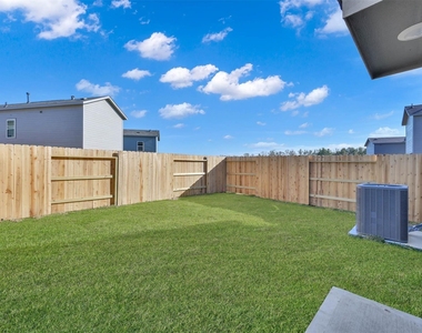 18243 Via Aurelia Drive - Photo Thumbnail 17