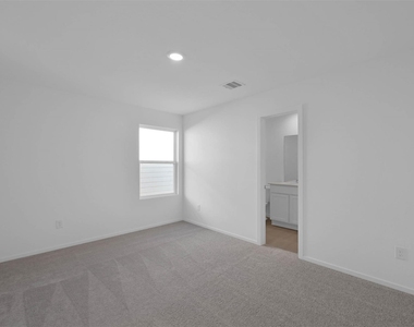 18243 Via Aurelia Drive - Photo Thumbnail 10