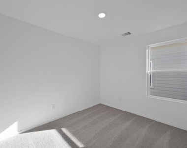 18243 Via Aurelia Drive - Photo Thumbnail 12