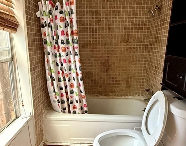 1526 Yale Street - Photo Thumbnail 6
