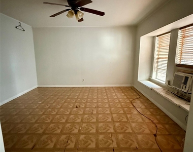 1526 Yale Street - Photo Thumbnail 2
