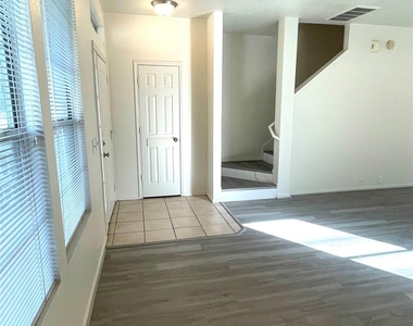 23623 Twisting Falls Drive - Photo Thumbnail 9