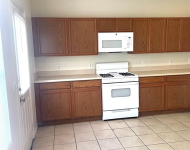 23623 Twisting Falls Drive - Photo Thumbnail 17
