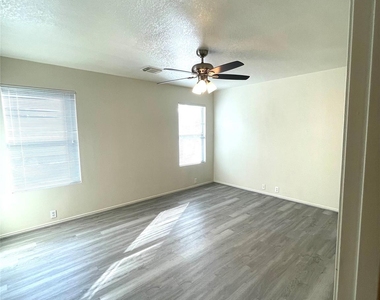 23623 Twisting Falls Drive - Photo Thumbnail 31