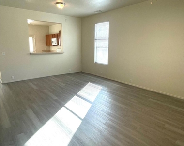 23623 Twisting Falls Drive - Photo Thumbnail 7