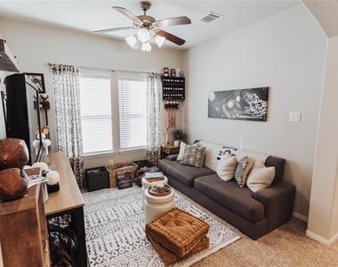 16202 Augusta Oaks Court - Photo Thumbnail 12