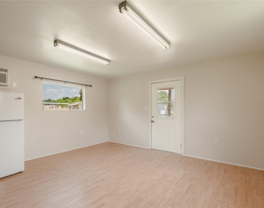 2094 S Robb Street - Photo Thumbnail 7