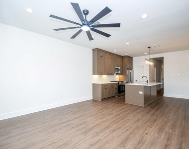 4101 Victoria Avenue - Photo Thumbnail 8