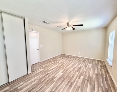 12230 Fetlock Drive - Photo Thumbnail 13