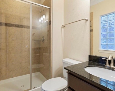 5503 Livorno Way - Photo Thumbnail 5