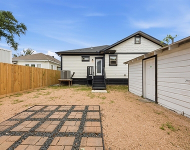 206 N Street - Photo Thumbnail 36
