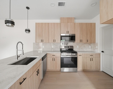 4314 Stassen Street - Photo Thumbnail 3