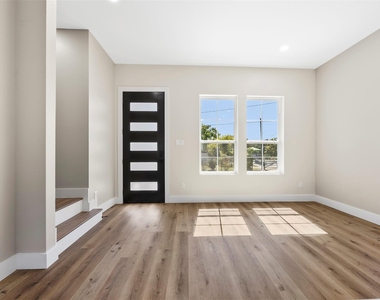 5949 Collingsworth Street - Photo Thumbnail 11