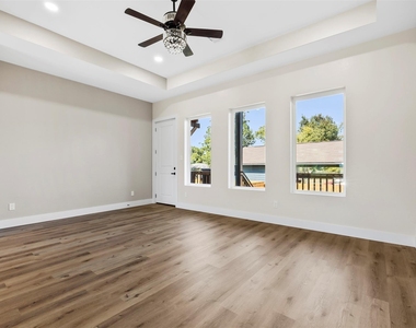 5949 Collingsworth Street - Photo Thumbnail 13