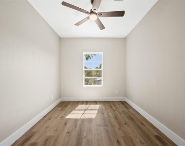 5949 Collingsworth Street - Photo Thumbnail 17