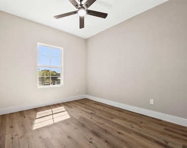 5949 Collingsworth Street - Photo Thumbnail 23