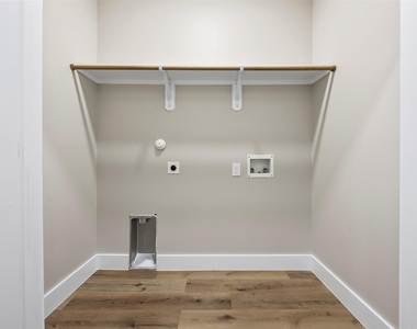 5949 Collingsworth Street - Photo Thumbnail 25