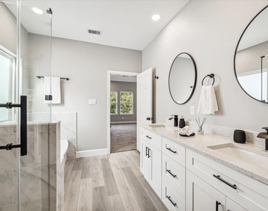 980 Randolph Street - Photo Thumbnail 13