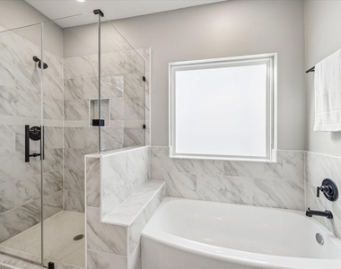 980 Randolph Street - Photo Thumbnail 12