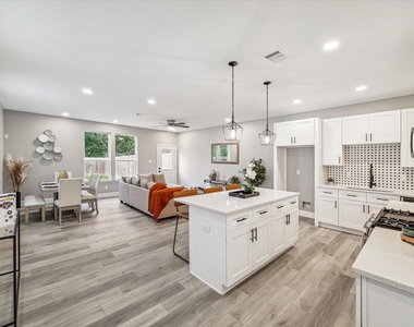 980 Randolph Street - Photo Thumbnail 3