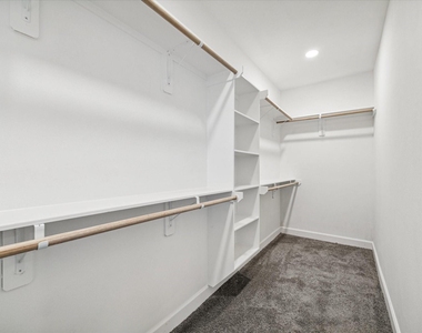 980 Randolph Street - Photo Thumbnail 14