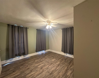 423 N Avenue A - Photo Thumbnail 5