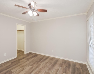 5939 Ollia Circle - Photo Thumbnail 11