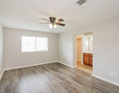 5939 Ollia Circle - Photo Thumbnail 6