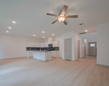11622 Twain Drive - Photo Thumbnail 6