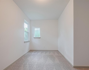11622 Twain Drive - Photo Thumbnail 13