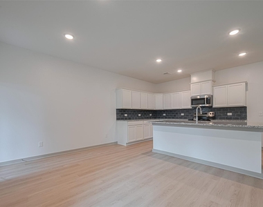 11622 Twain Drive - Photo Thumbnail 10