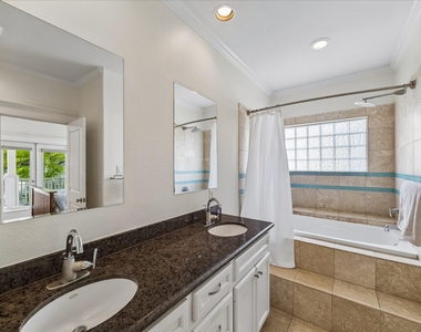 315 W 15th Street - Photo Thumbnail 9