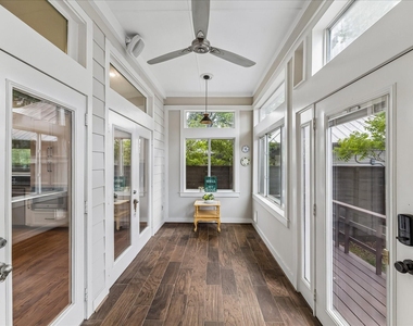 315 W 15th Street - Photo Thumbnail 6