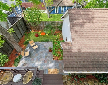 315 W 15th Street - Photo Thumbnail 5