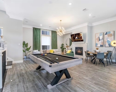 1719 Blodgett Street - Photo Thumbnail 5