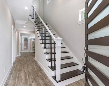 1719 Blodgett Street - Photo Thumbnail 21