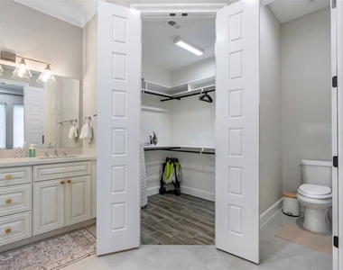 1719 Blodgett Street - Photo Thumbnail 24