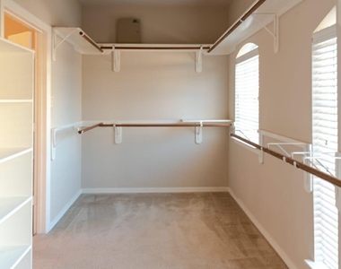 1507 Shady Villa Manner - Photo Thumbnail 13