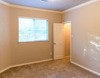 1507 Shady Villa Manner - Photo Thumbnail 12