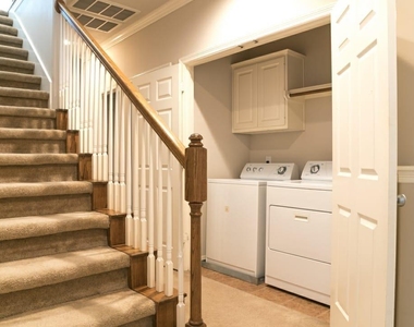 1507 Shady Villa Manner - Photo Thumbnail 10