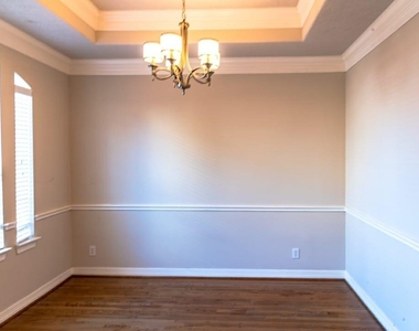 1507 Shady Villa Manner - Photo Thumbnail 3
