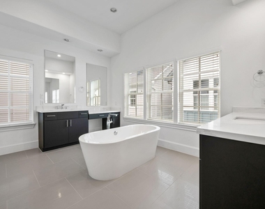 614 Delmar Street - Photo Thumbnail 16